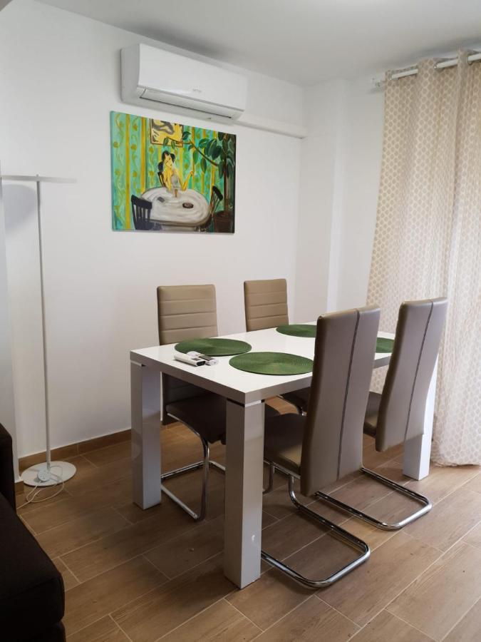 Appartamento Apartamento Delux Calle Alicante Benidorm Esterno foto