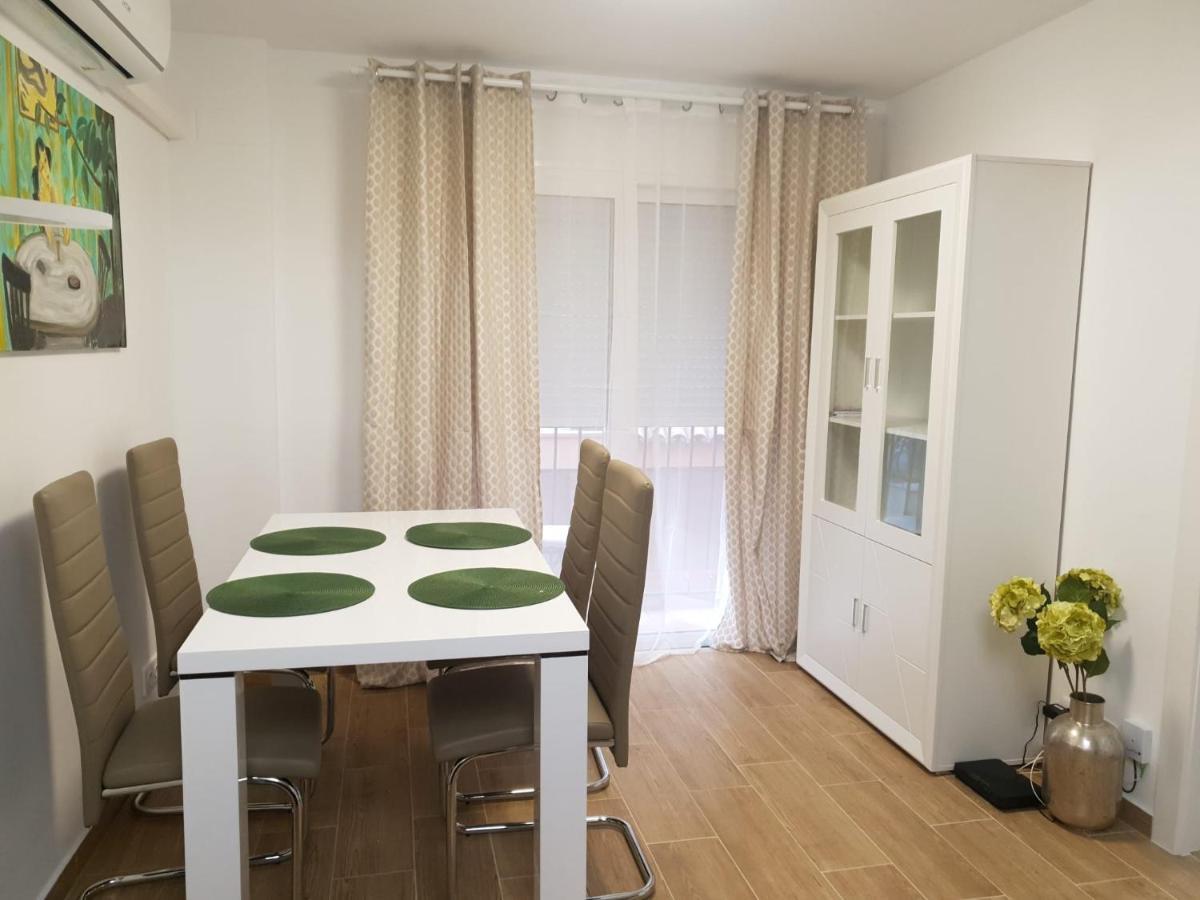 Appartamento Apartamento Delux Calle Alicante Benidorm Esterno foto